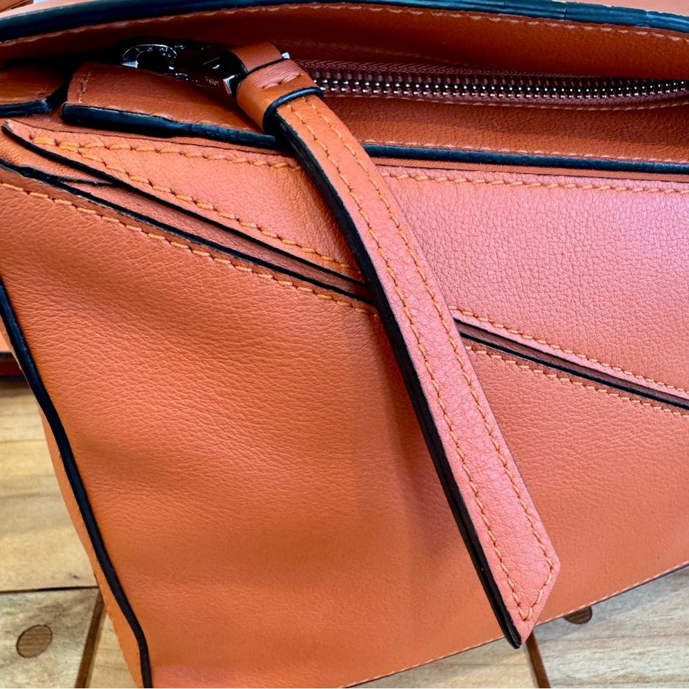 ‼️SOLD‼️ Loewe Medium Puzzle Bag Orange - Picture 4 of 16